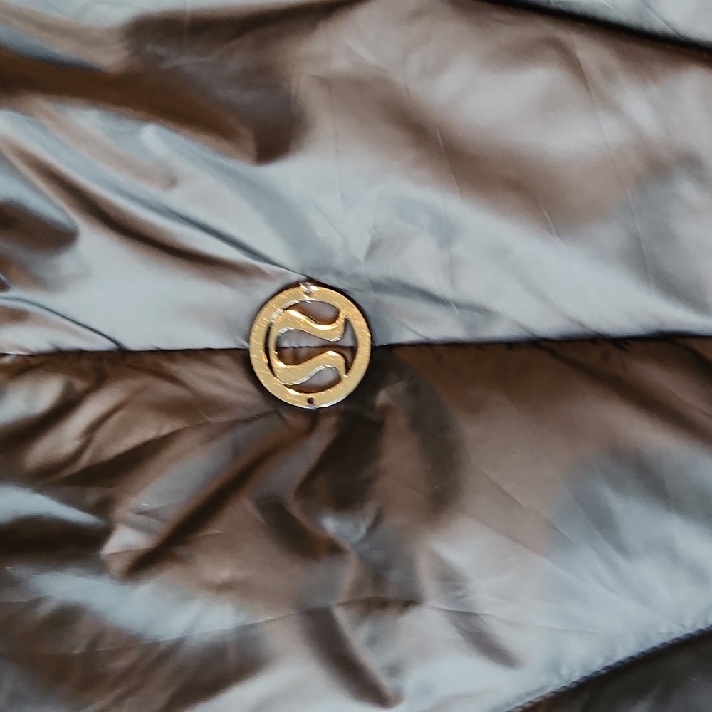 Lululemon | Rare Reversible Quilted Puffer Vest - Picture 8 of 17